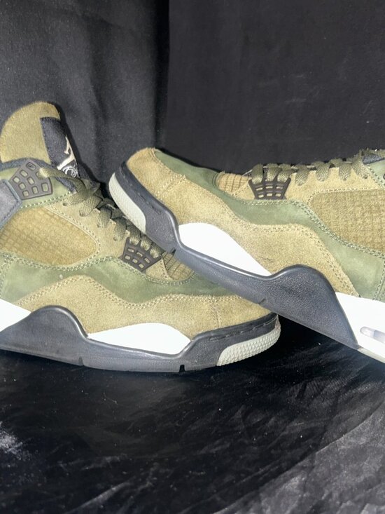 Air Jordan 4 Retro SE Craft \